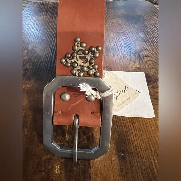 NWT Free People Starcrossed studded Leather Belt - Picture 2 of 6